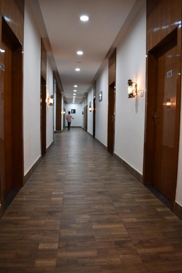 Hotel Sapphire Tinsukia Екстер'єр фото